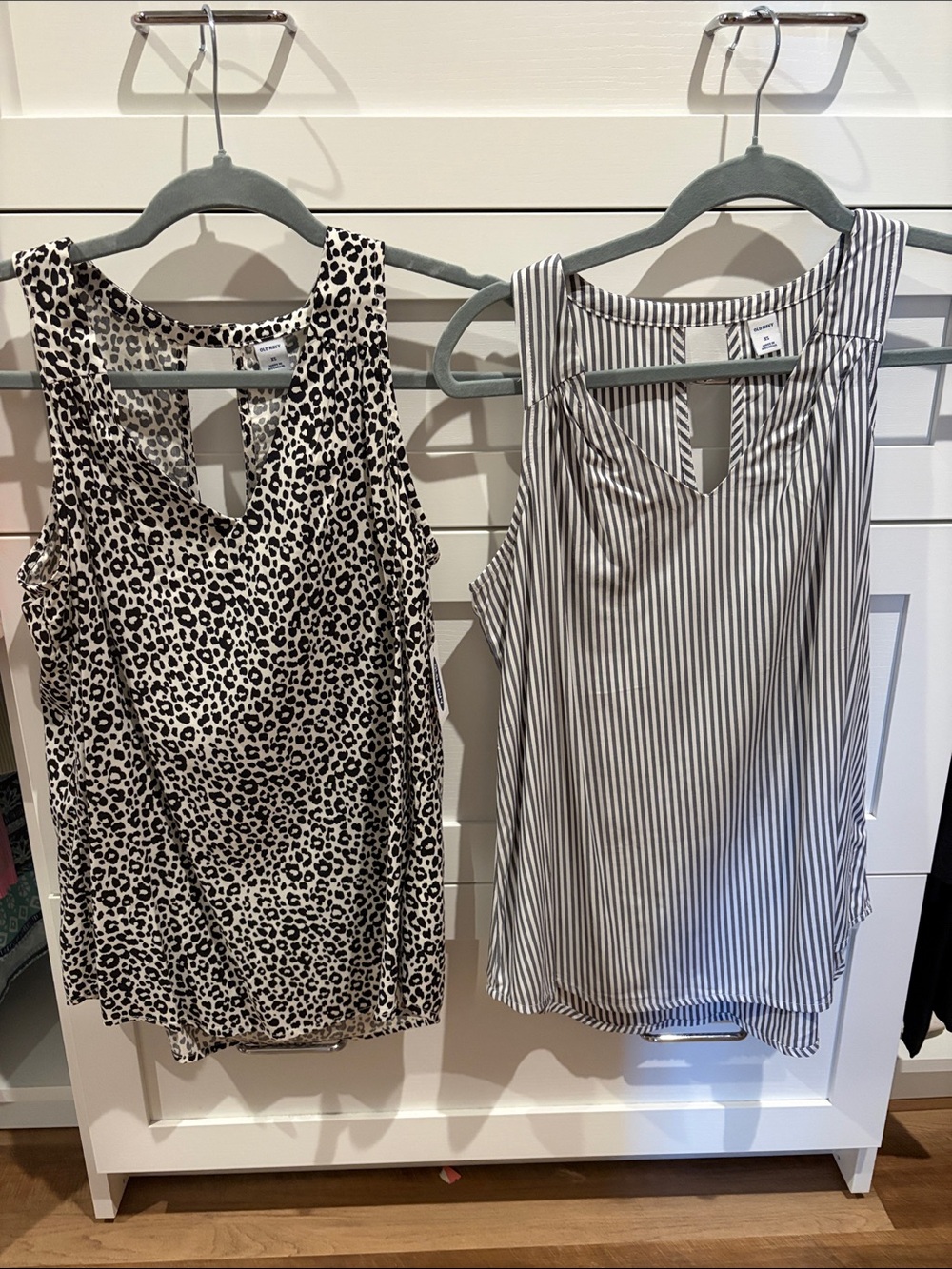 Old Navy Women's Sleeveless Tank Duo - Black & White Leopard and Striped